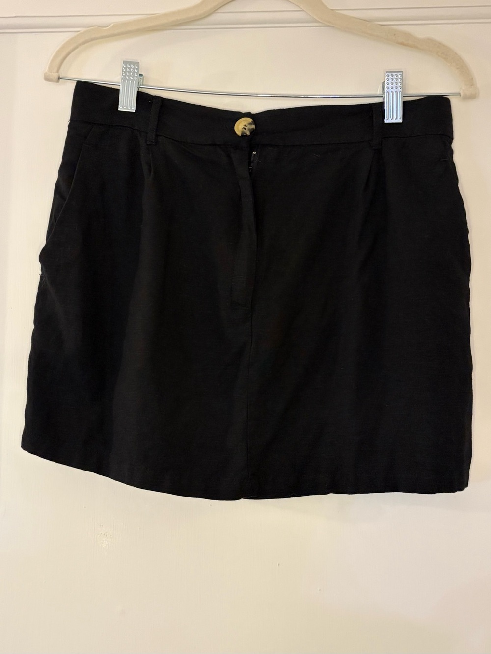 Francesca's Collections Black Button-Front Mini Skirt